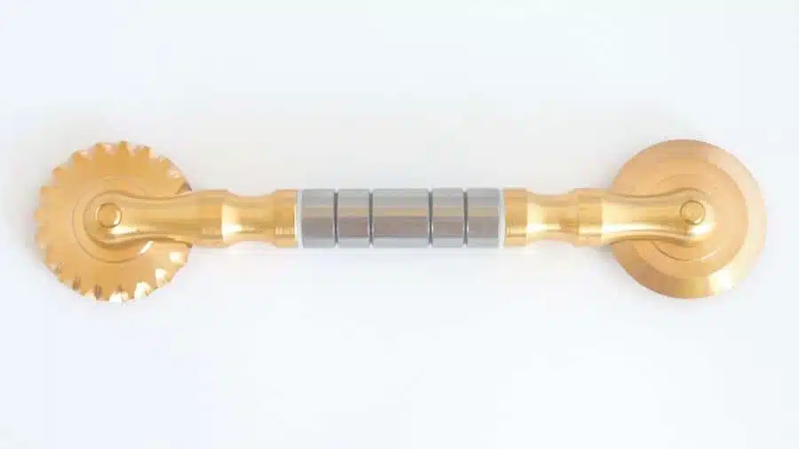 Teigrad mit 2 Messern – Bild 4